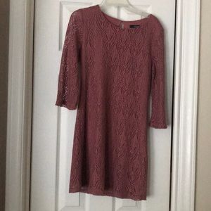 Forever 21 mauve lace dress in small